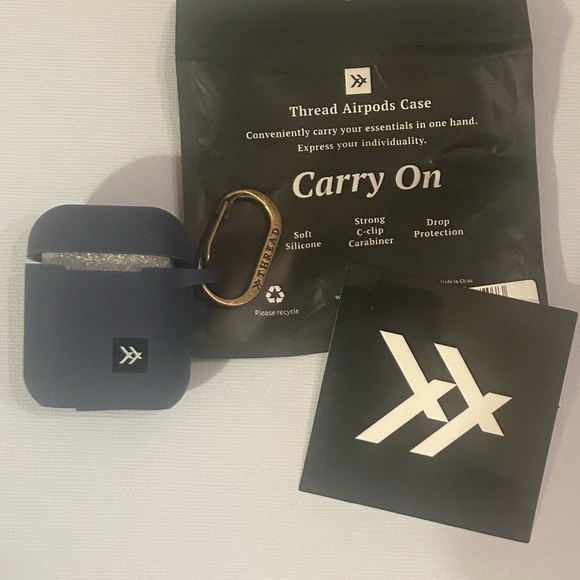 *NWT* THREAD BRAND~AIRPODS 1 & 2 CASE!!!! - Picture 3 of 15